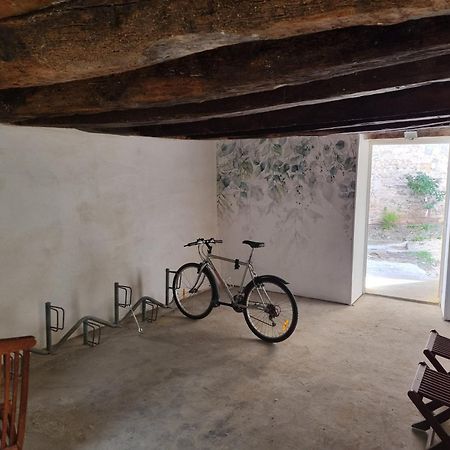 Hotel Fenetre Sur Cour Du Docteur Privey - Secure Park Bike - Voie Bleue Tournus Esterno foto