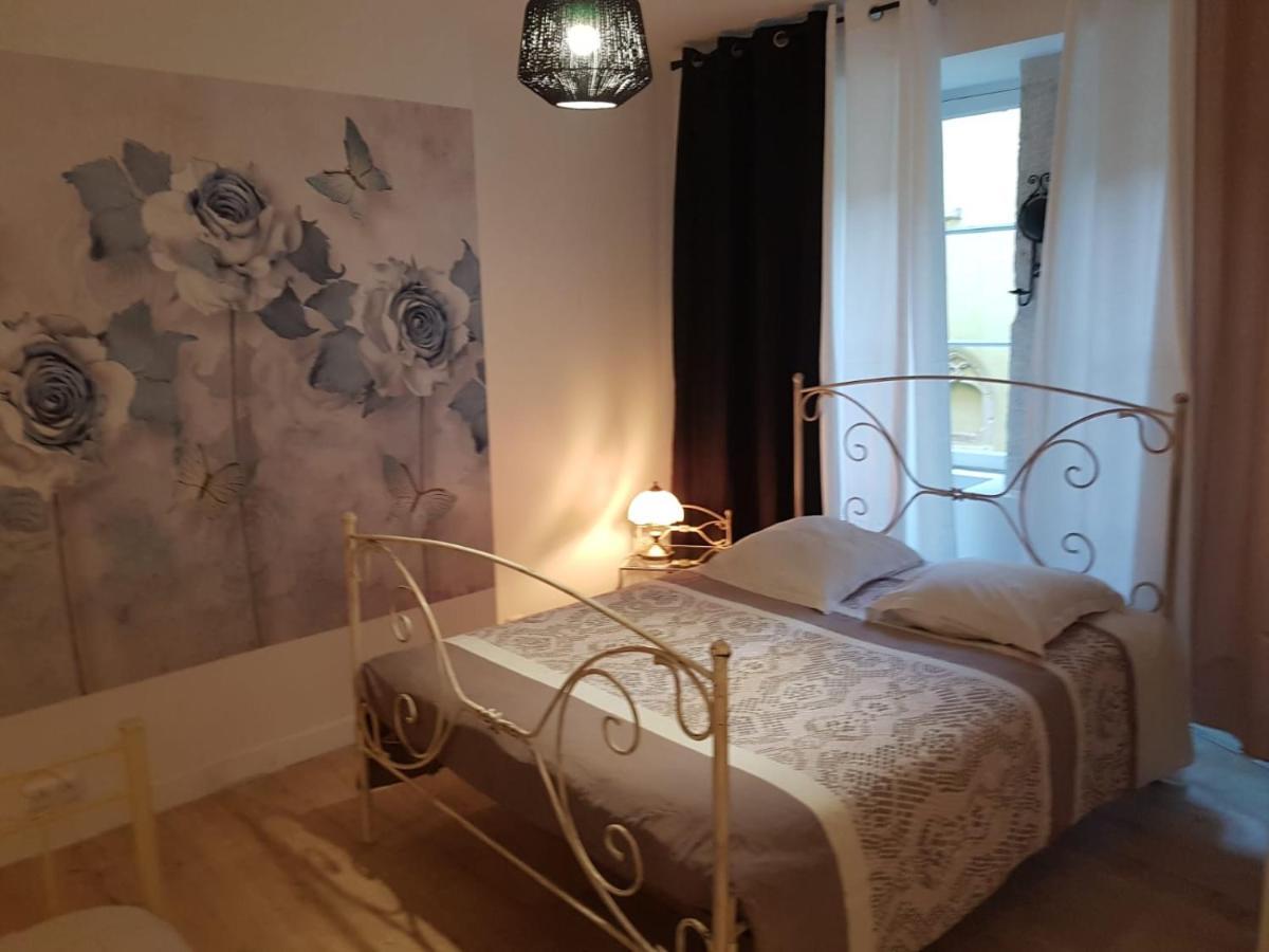 Hotel Fenetre Sur Cour Du Docteur Privey - Secure Park Bike - Voie Bleue Tournus Esterno foto