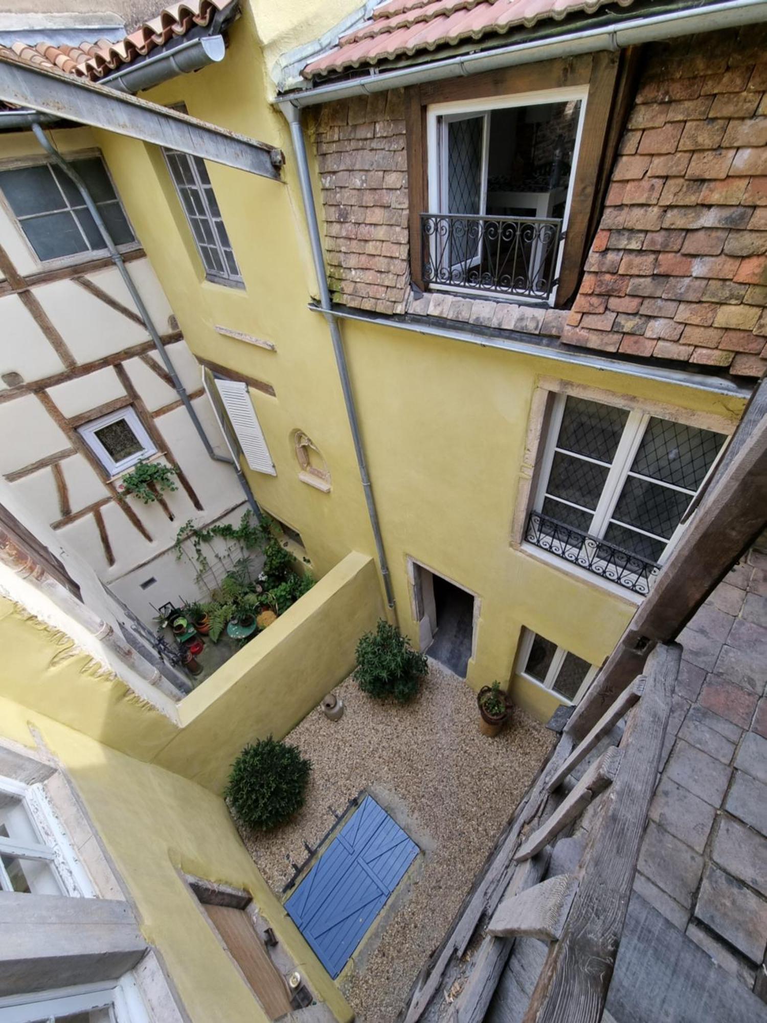 Hotel Fenetre Sur Cour Du Docteur Privey - Secure Park Bike - Voie Bleue Tournus Esterno foto